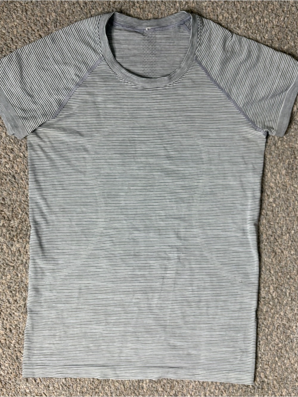 Lululemon Swiftly Tech Short Sleeve Shirt Size 8 Striped